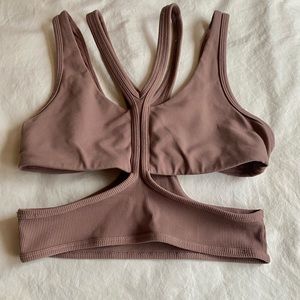 Alo Yoga cropped tank / sports bra
